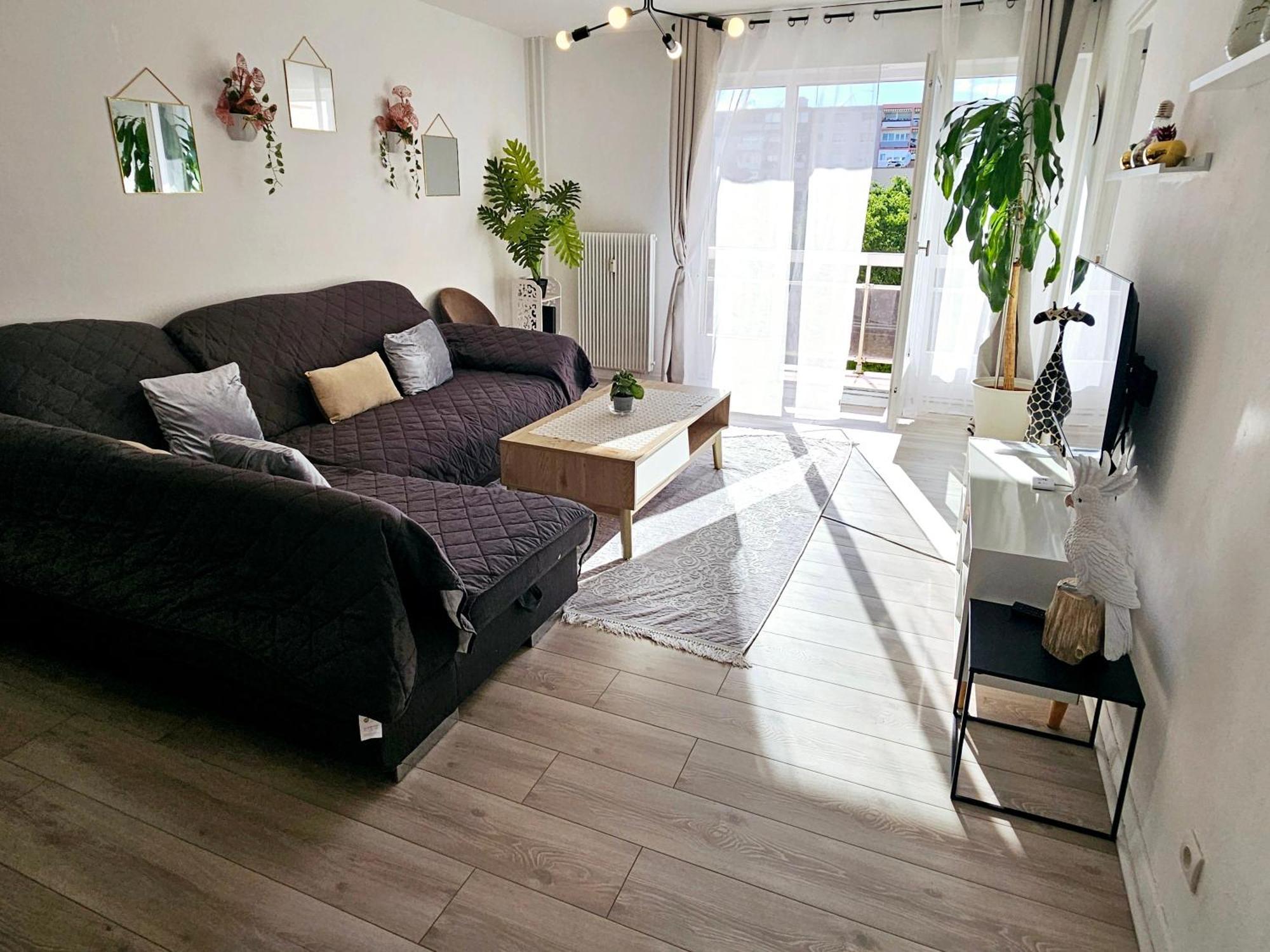 Logement Dans Residence - A 10 Km Du Centre Ville Et A 5 Minute Du Parlement Europeen Avec Parking Gratuit Hoenheim Esterno foto